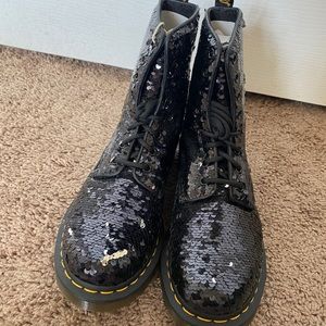 NWT Dr. Martens 1460 Pascal Sequin Boots sz 8